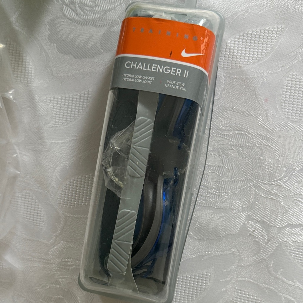 Nike Challenger II Goggles in Black and Blue